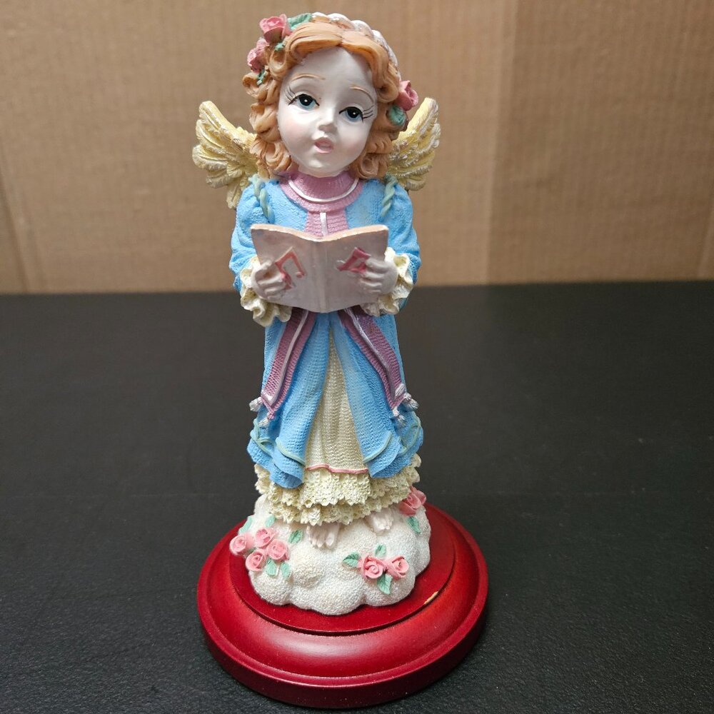 Exclusive Christmas Around the World Caroler Angel - Year 2000